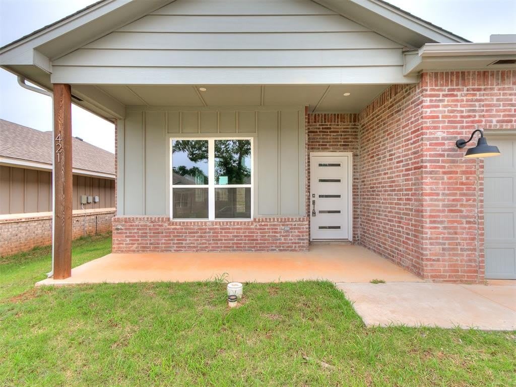 421 Remington Avenue – photo 1