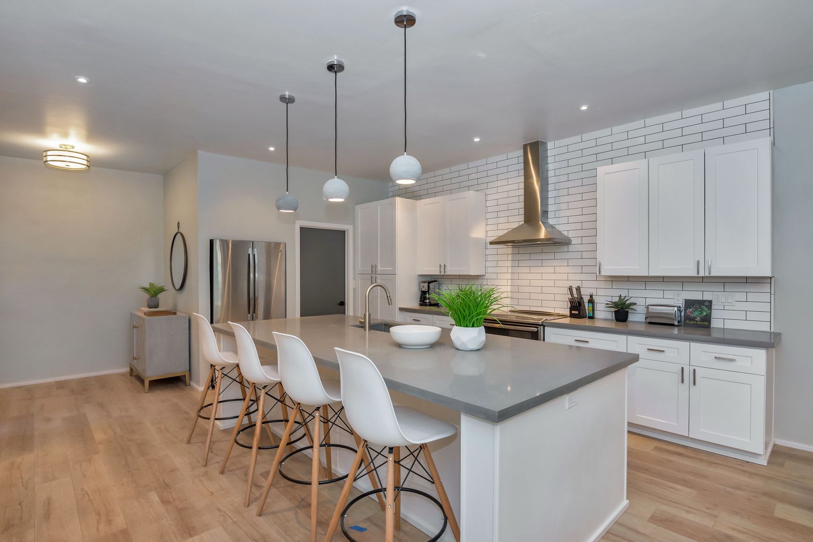 Rates Vary: $3,995 – photo 1