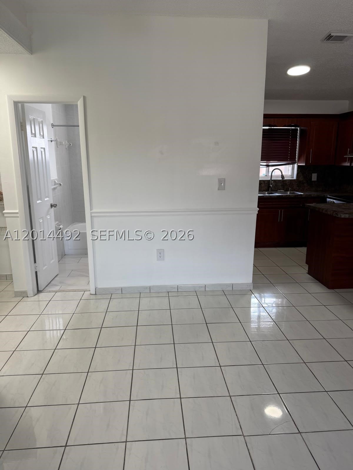 2212 W 74th St – photo 4