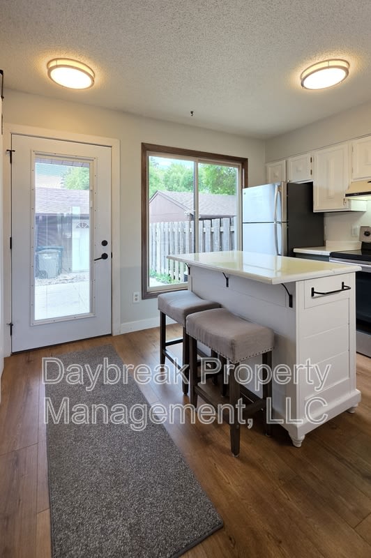 2229 4Th Avenue South – photo 4
