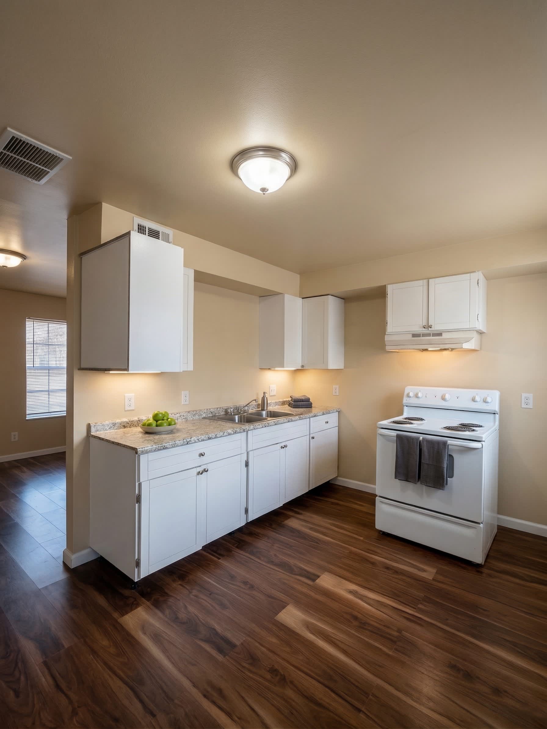 411 Hudson Street – photo 4