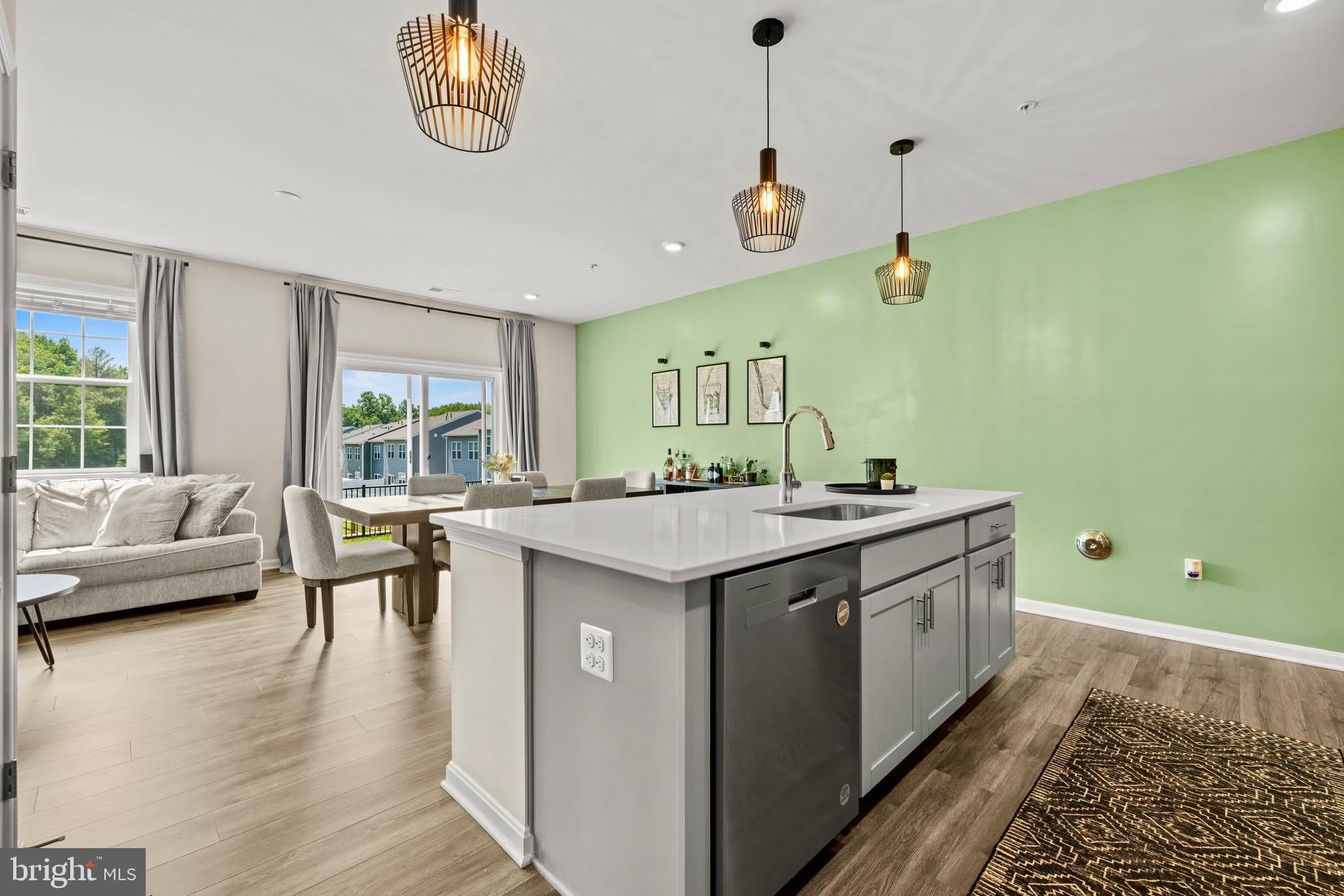154 HANNOCK ST – photo 4