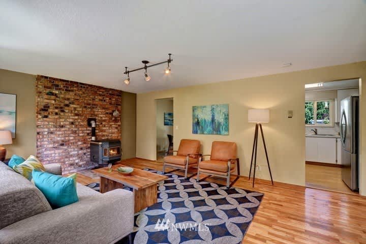 5319 204th Street Southwest – photo 3