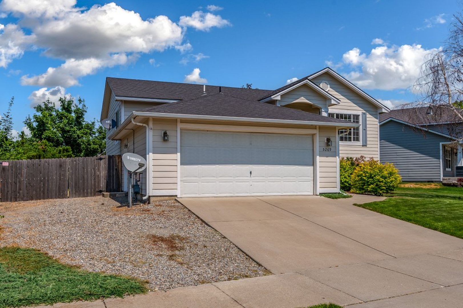 5 bed 3 bath split level near State Line – photo 5
