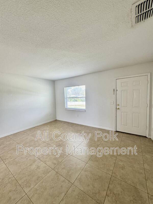 2415 S. Crystal Lake Dr. – photo 3