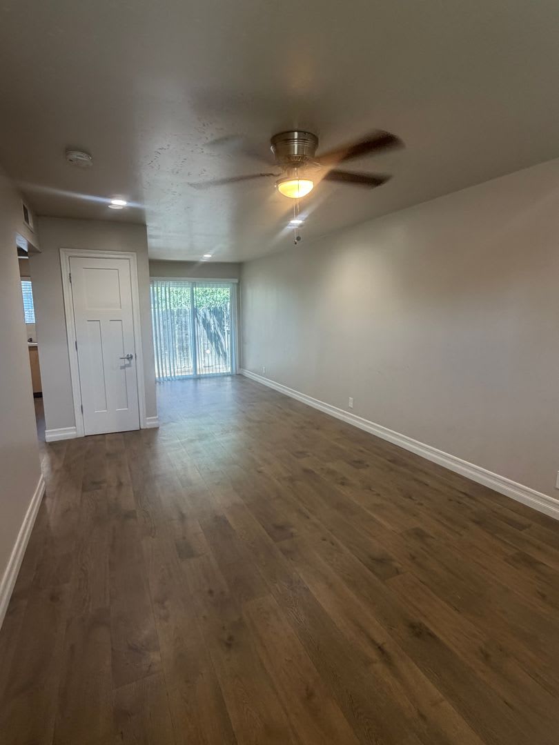 578 Brown St – photo 3