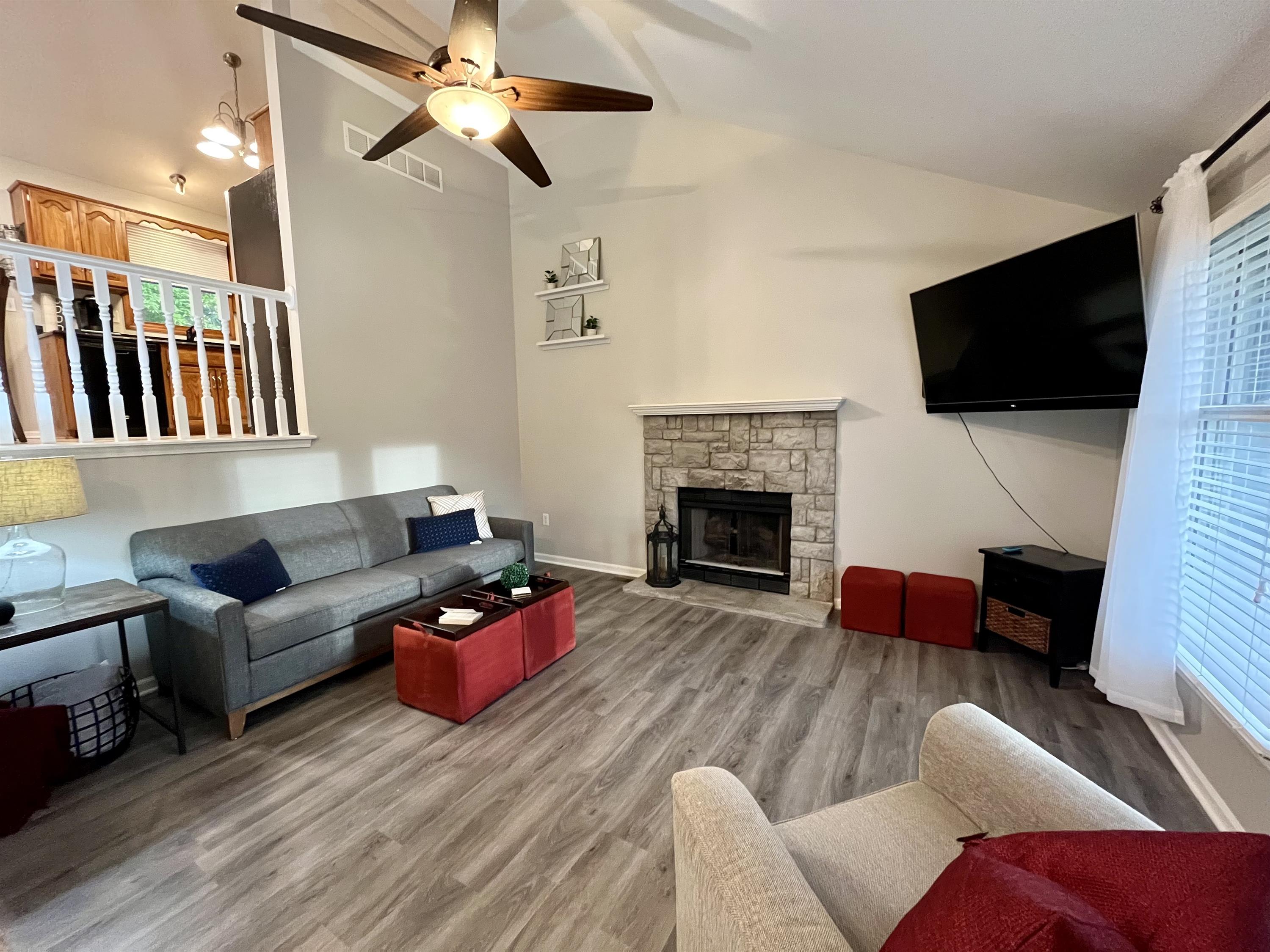 10225 N Main St – photo 3