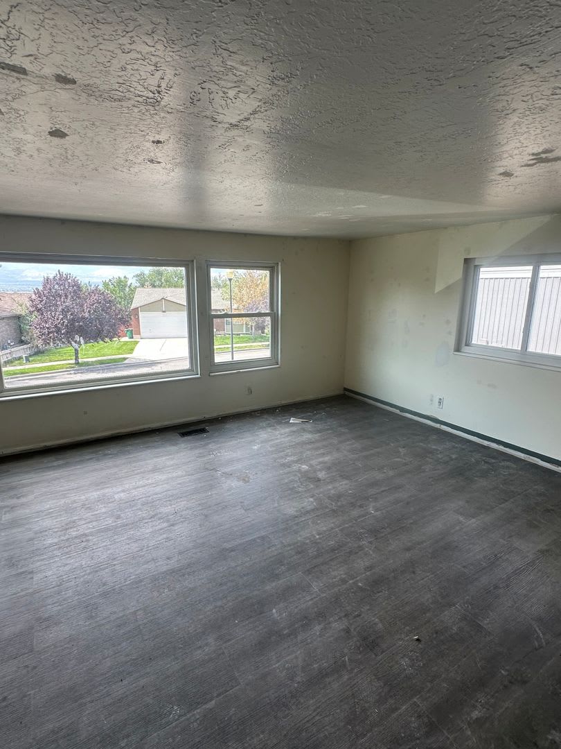 6 Bedroom Home – photo 4