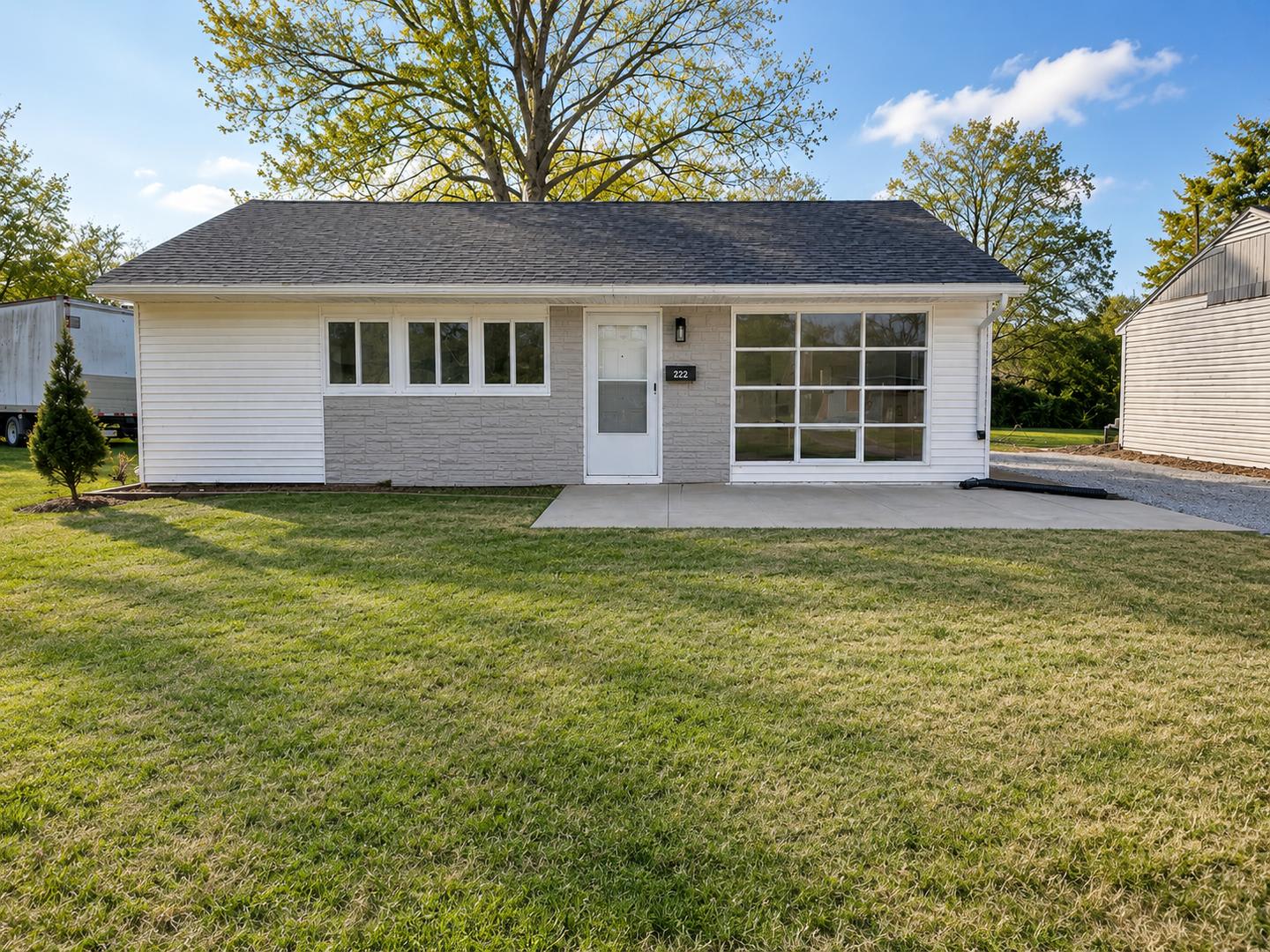 HALF OFF Security Deposit – Move-In Special! Section 8 Welcome! – photo 1