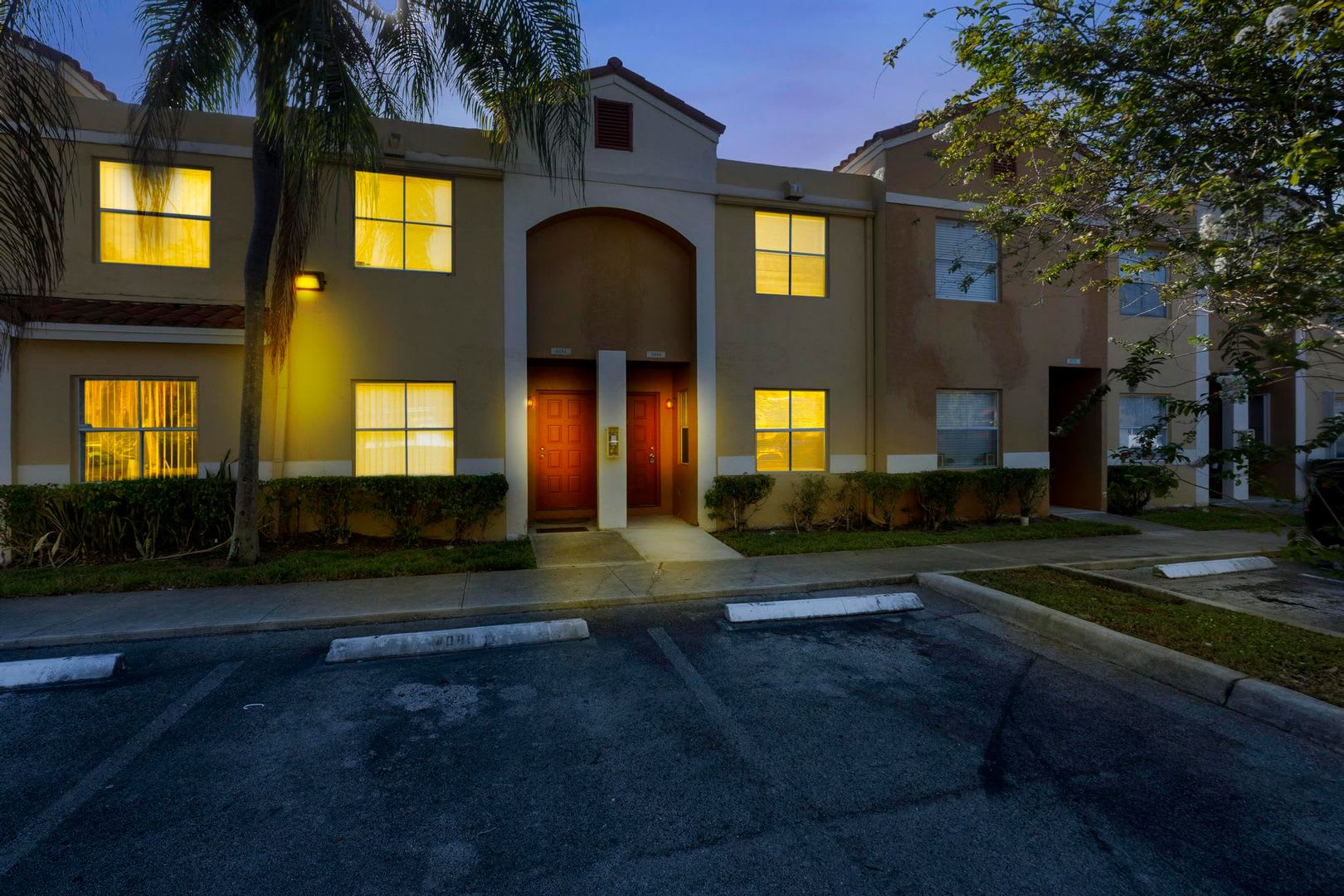 Beautful Renovated Townhouse 2 Bedrooms And 2 2 5 Bathrooms – photo 2