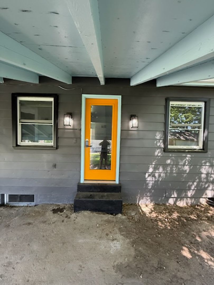 135 Grandview Ave- Ultimate Retro Luxury on Grandview Avenue Body – photo 3