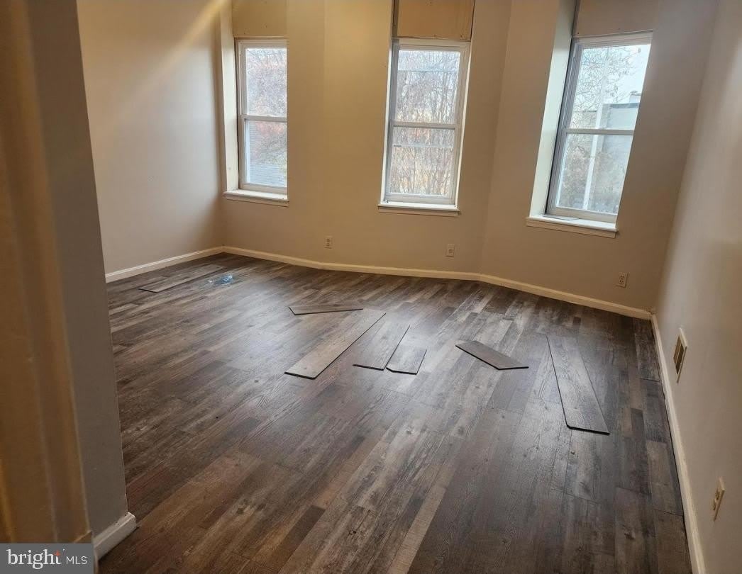 2127 GREENMOUNT Avenue – photo 3