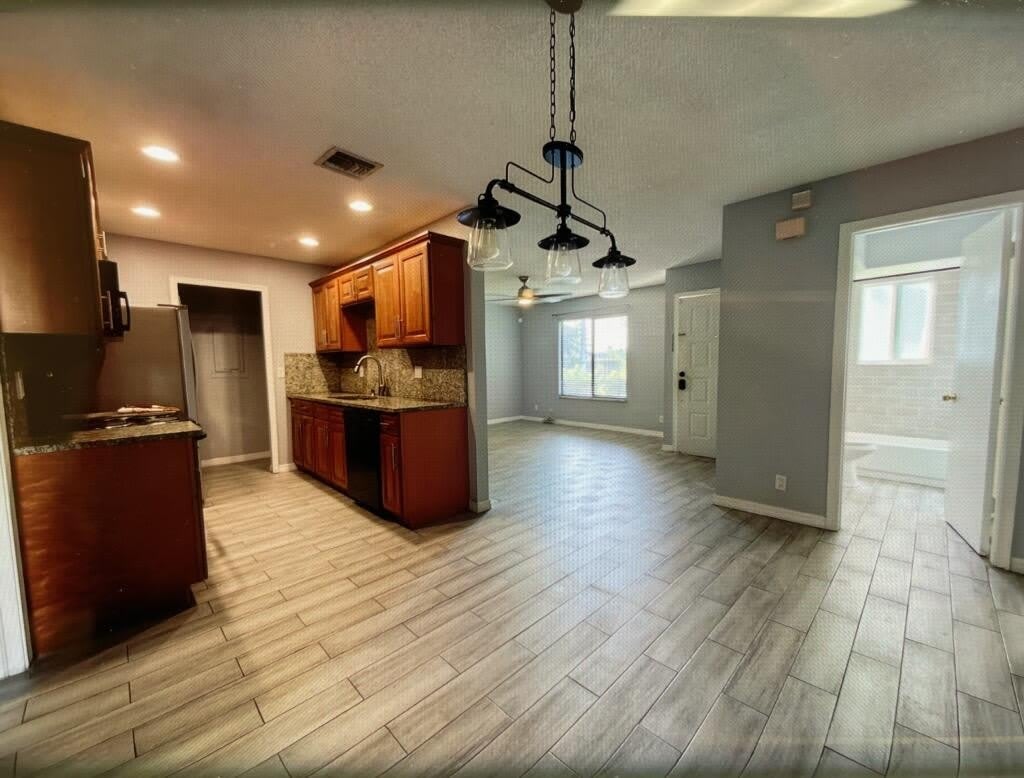 11881 Sturbridge Ln – photo 3
