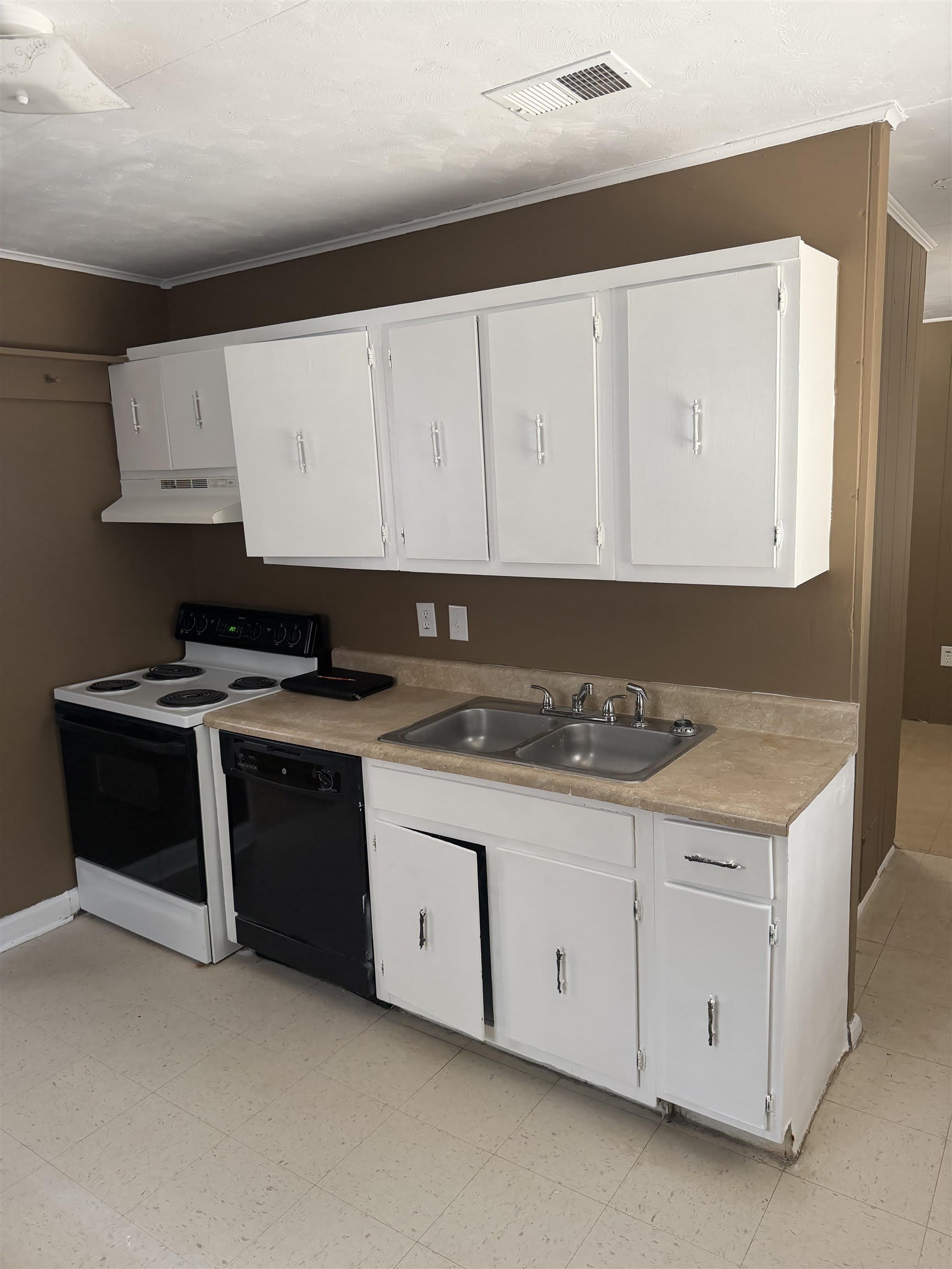4886 SARATOGA Ave – photo 3