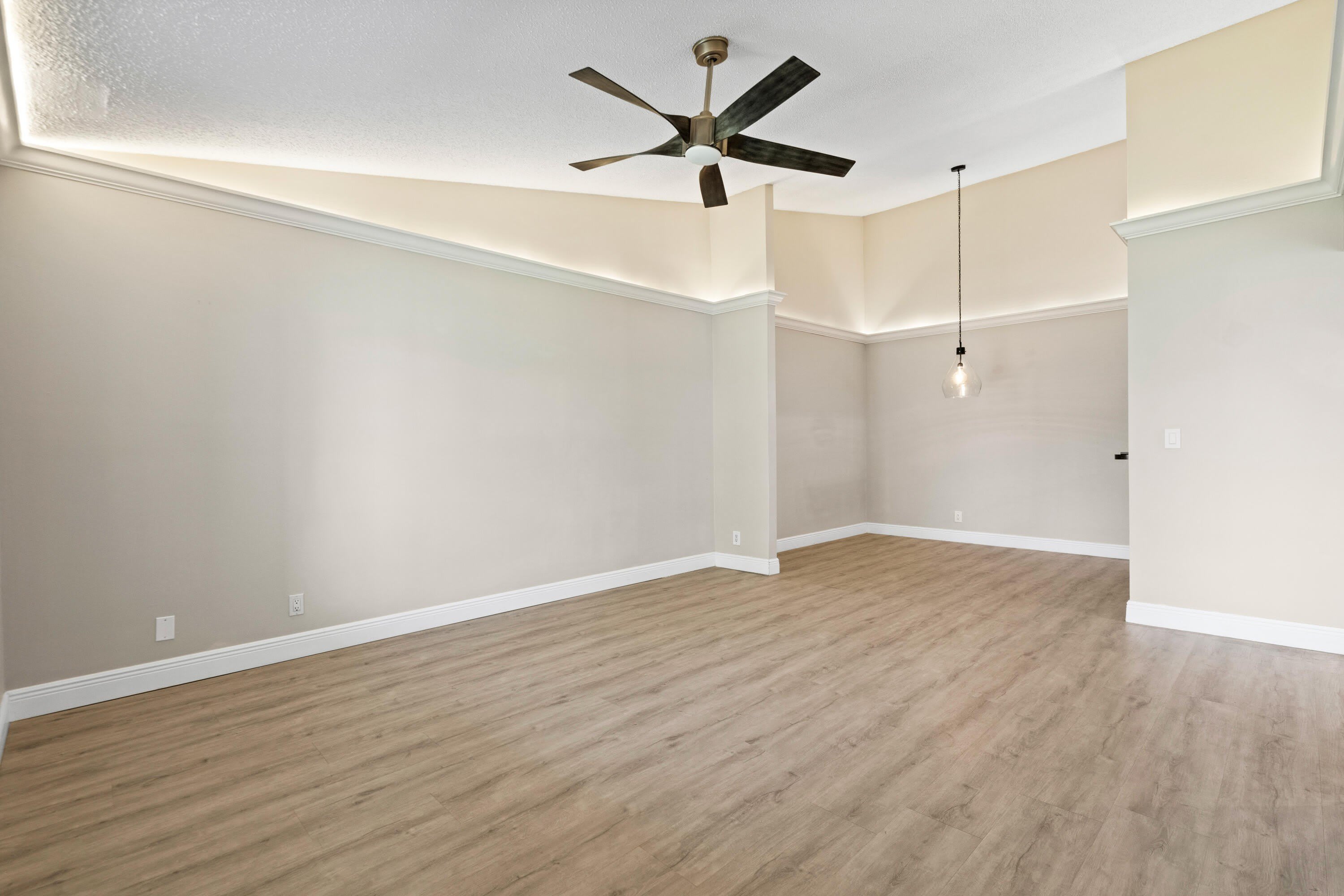 6299 CHASEWOOD Drive – photo 4