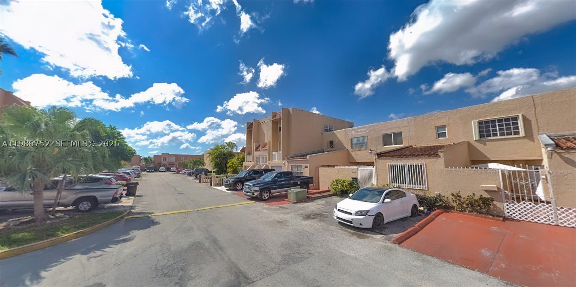 4415 W 10Th Ln – photo 2