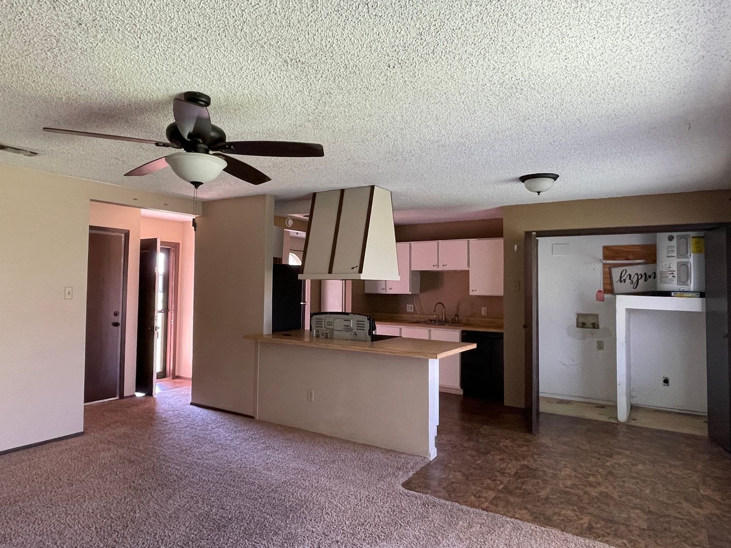 Charming 2 Bedroom Home Cozy Comfort Meets Everyday Ease In Snyder – photo 3