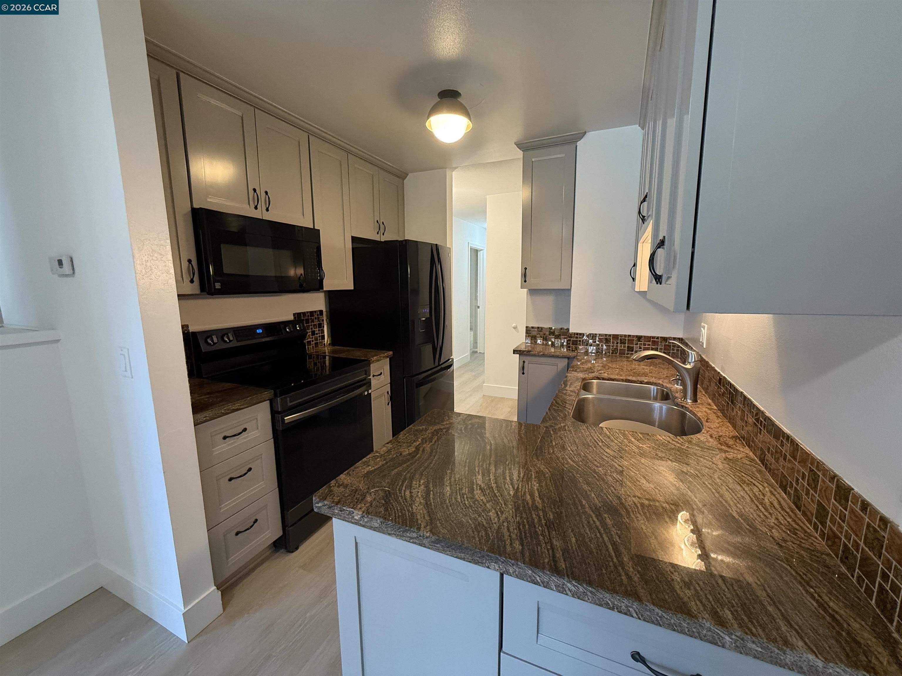 2564 Walnut Blvd – photo 4