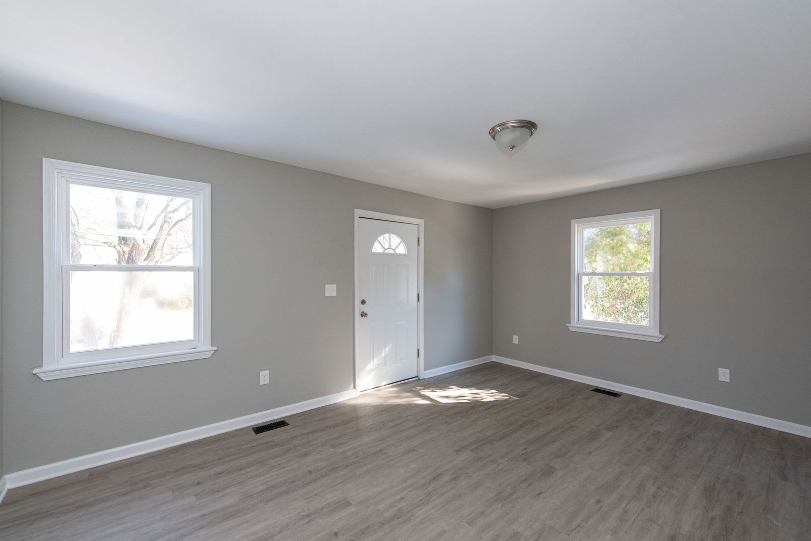 *MOVE IN SPECIAL* COVEDALE – photo 3