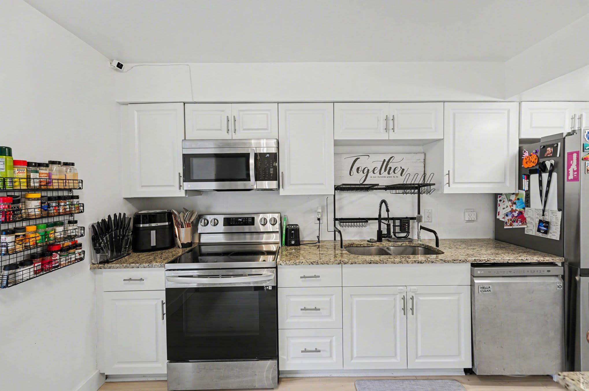 1819 Clearbrooke Dr – photo 2