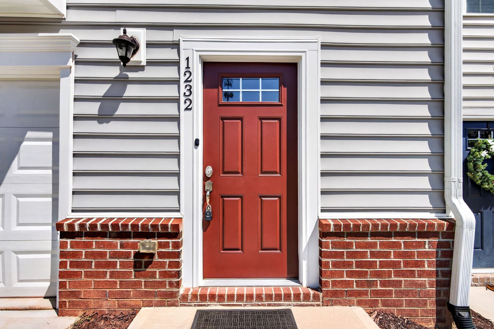 Available Now – 3-Bedroom End-Unit Townhome with 1-Car Garage in Townes at Courtney Creek, Durham – photo 4