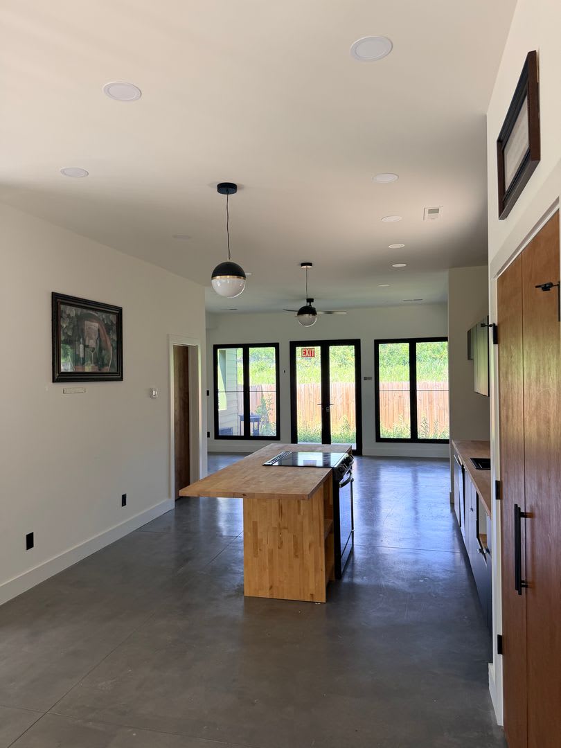 Contemporary Modern Living In North Knoxville 37917 3 Bedroom 2 5 Bath Stunning 2 Story Contemporary Home – photo 2
