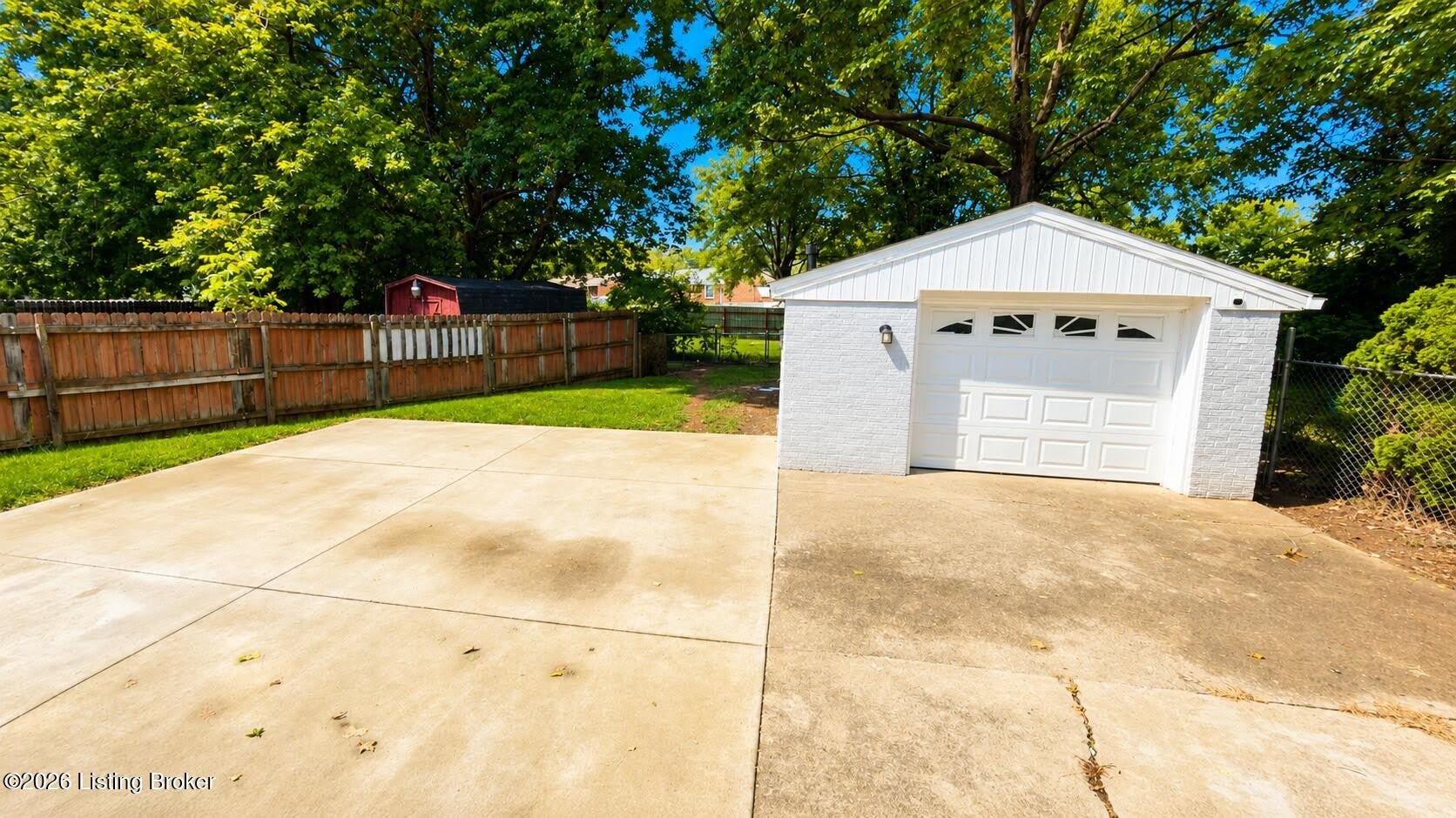 9303 Cinderella Ln – photo 2