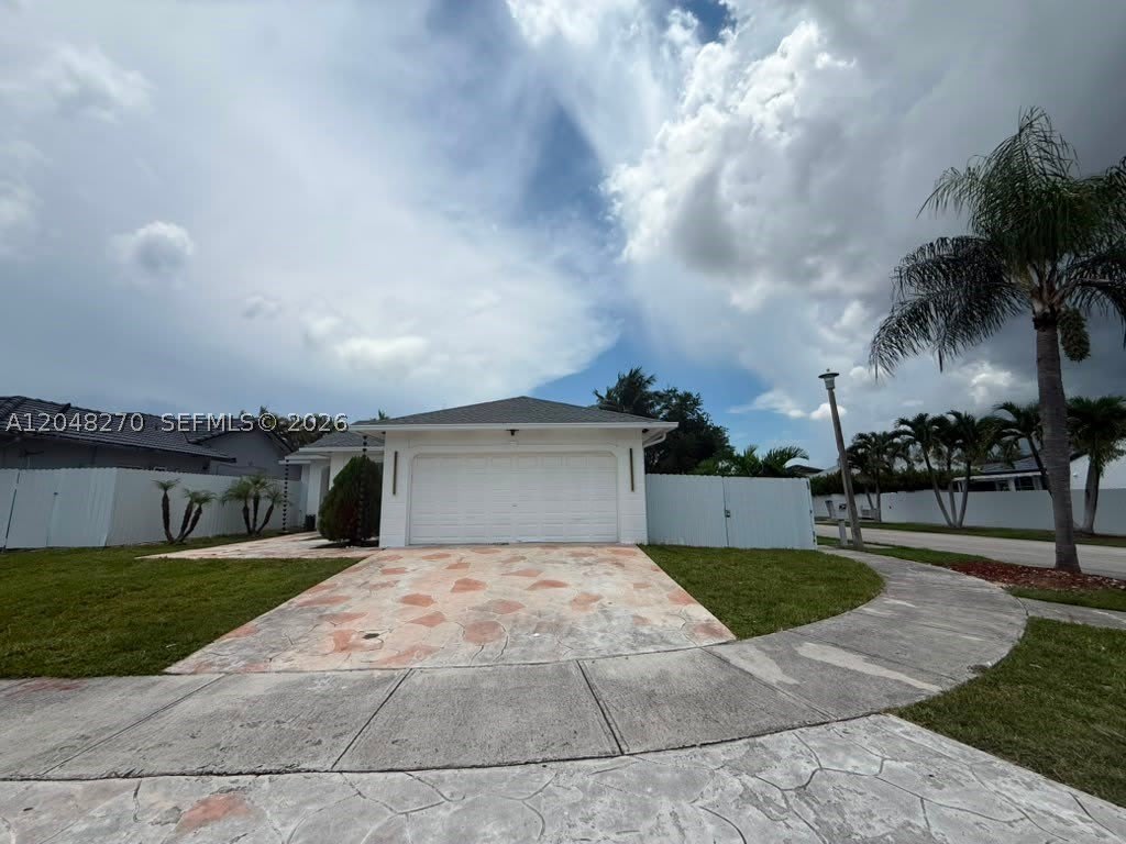 14305 Sw 182Nd Ter – photo 2