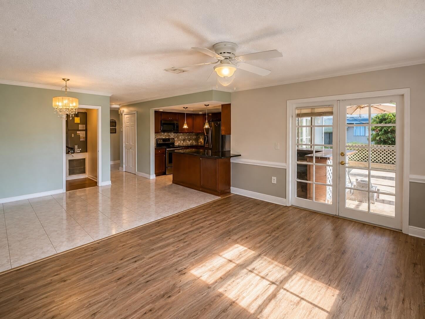 342 NW CURTIS Street – photo 3