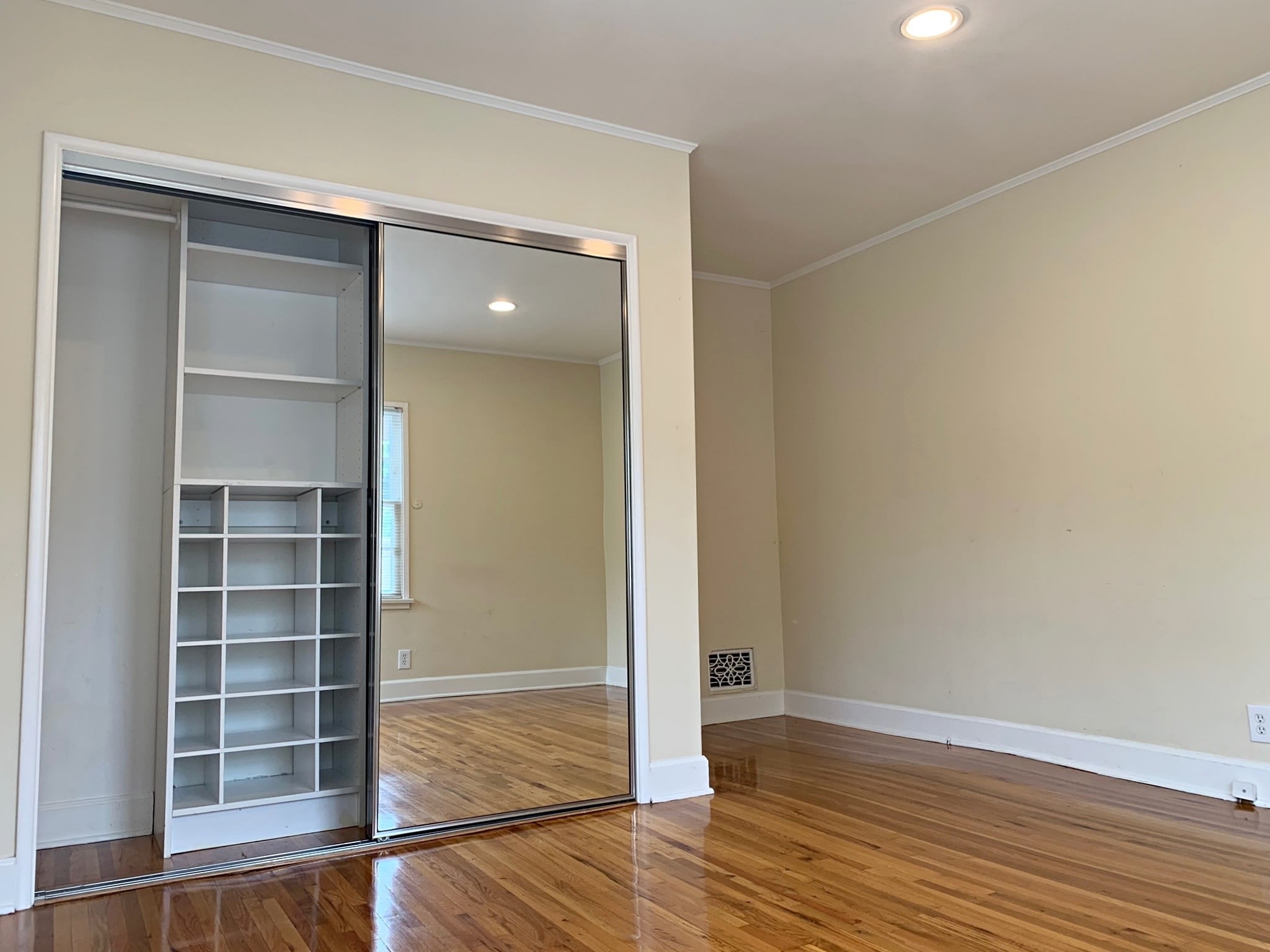 10376 Holman Ave – photo 4