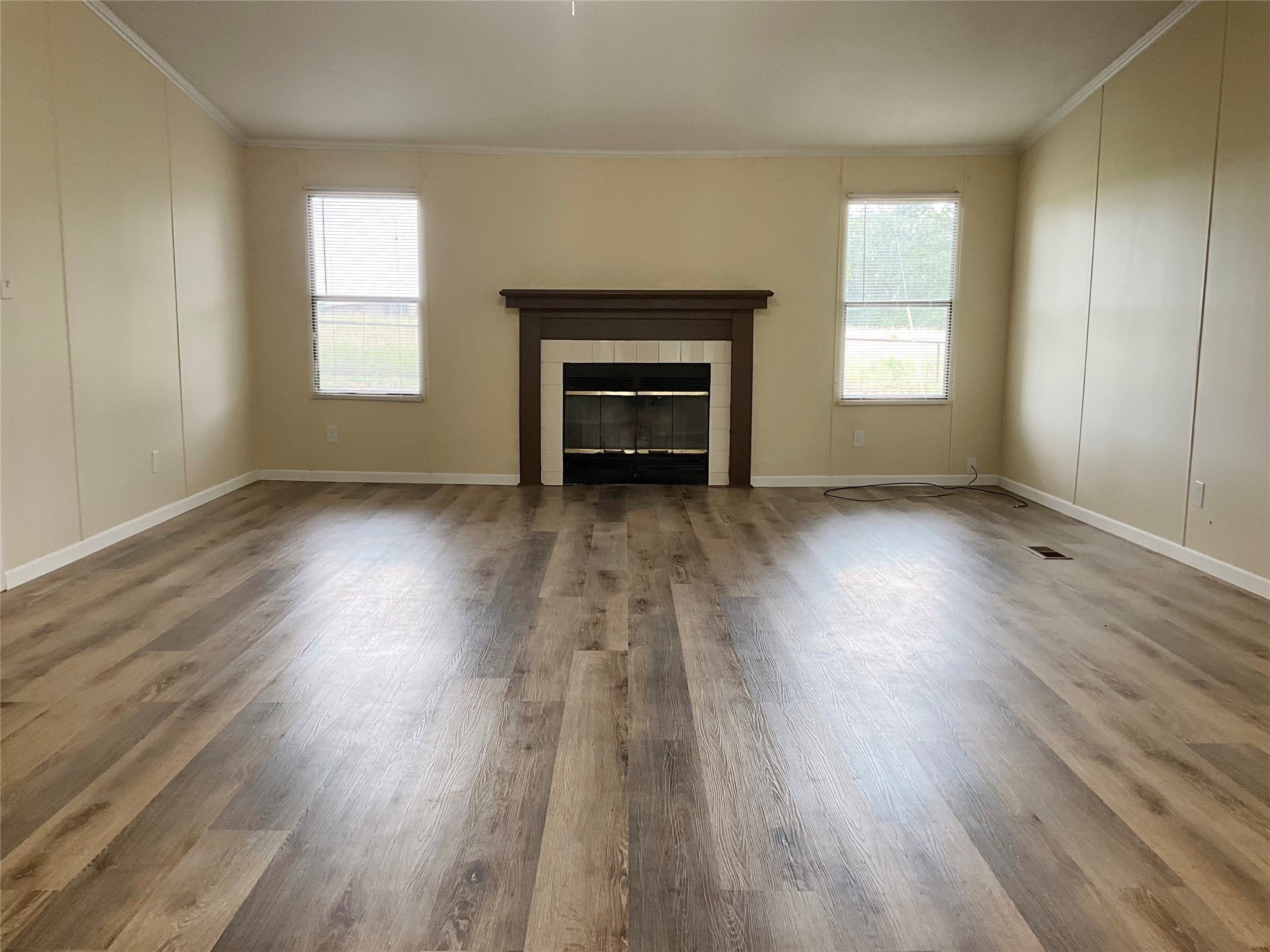 133 N Keller Road – photo 4