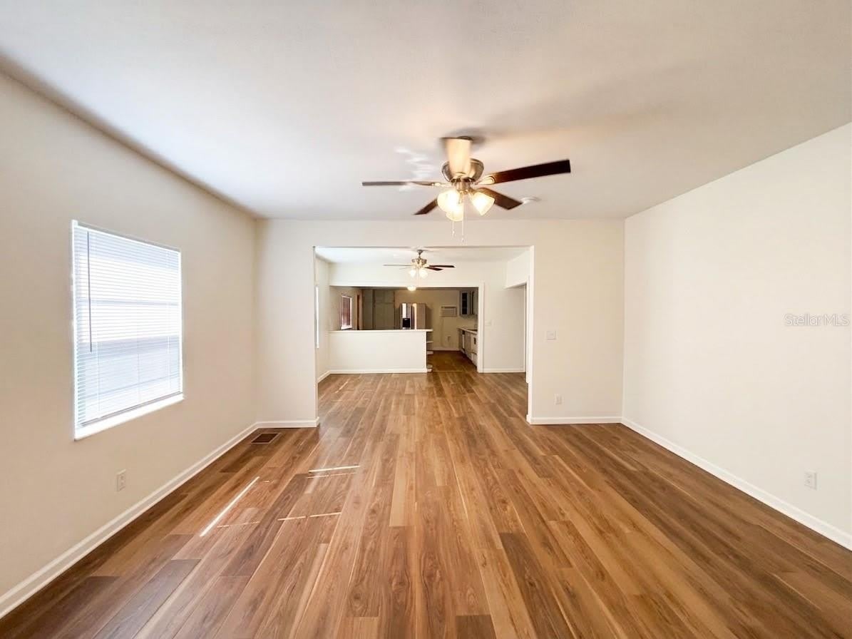 320 W BULLARD Avenue – photo 4