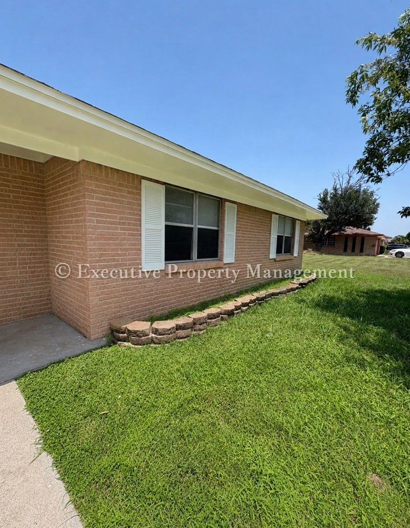 616 Cedar Drive Copperas Cove, TX 76522 *MOVE IN SPECIAL* – photo 2