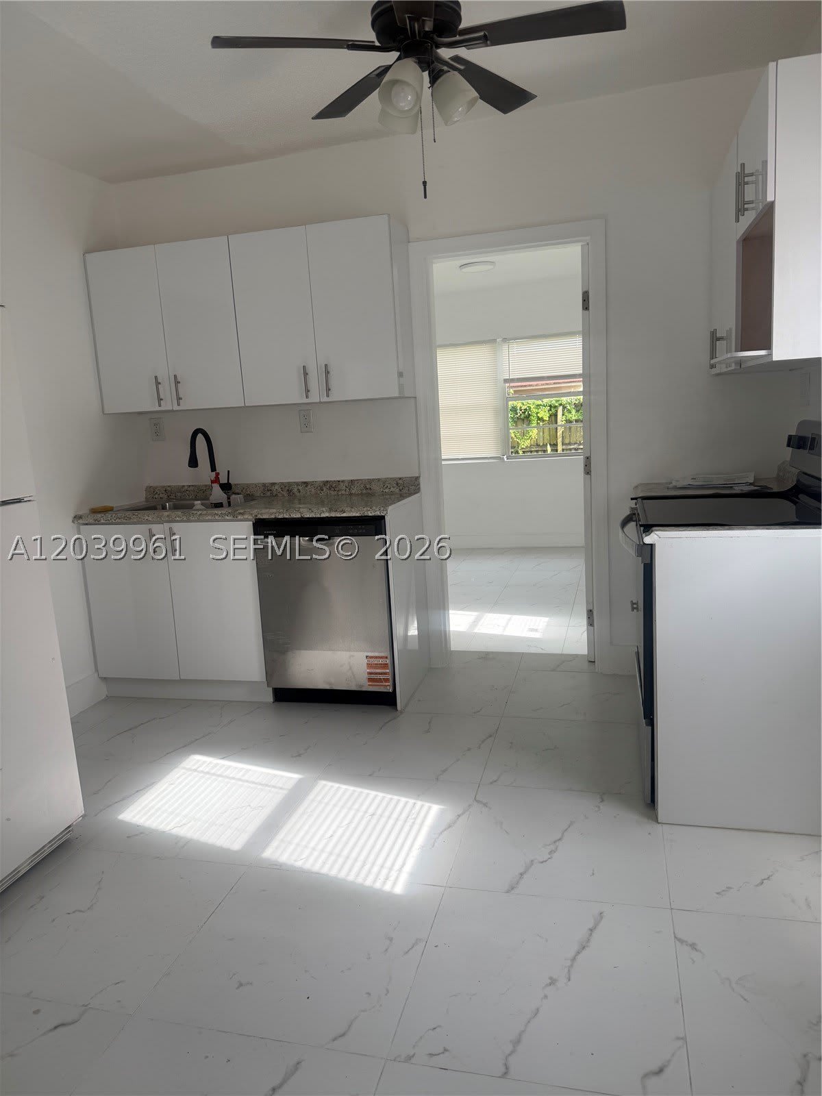 713 NW 4th St – photo 5