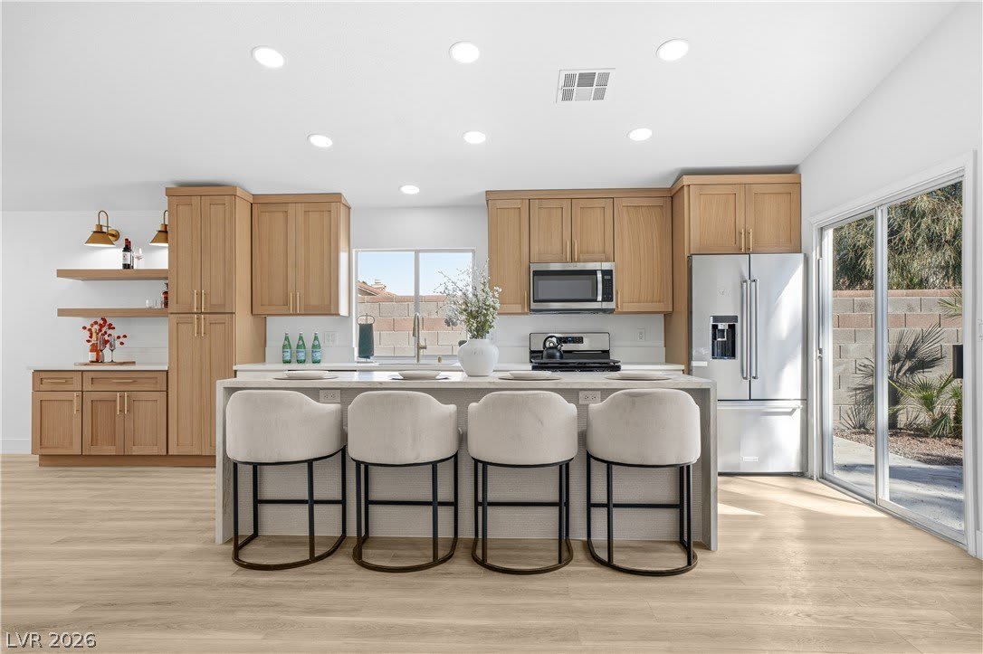 1532 Waterton Drive – photo 2