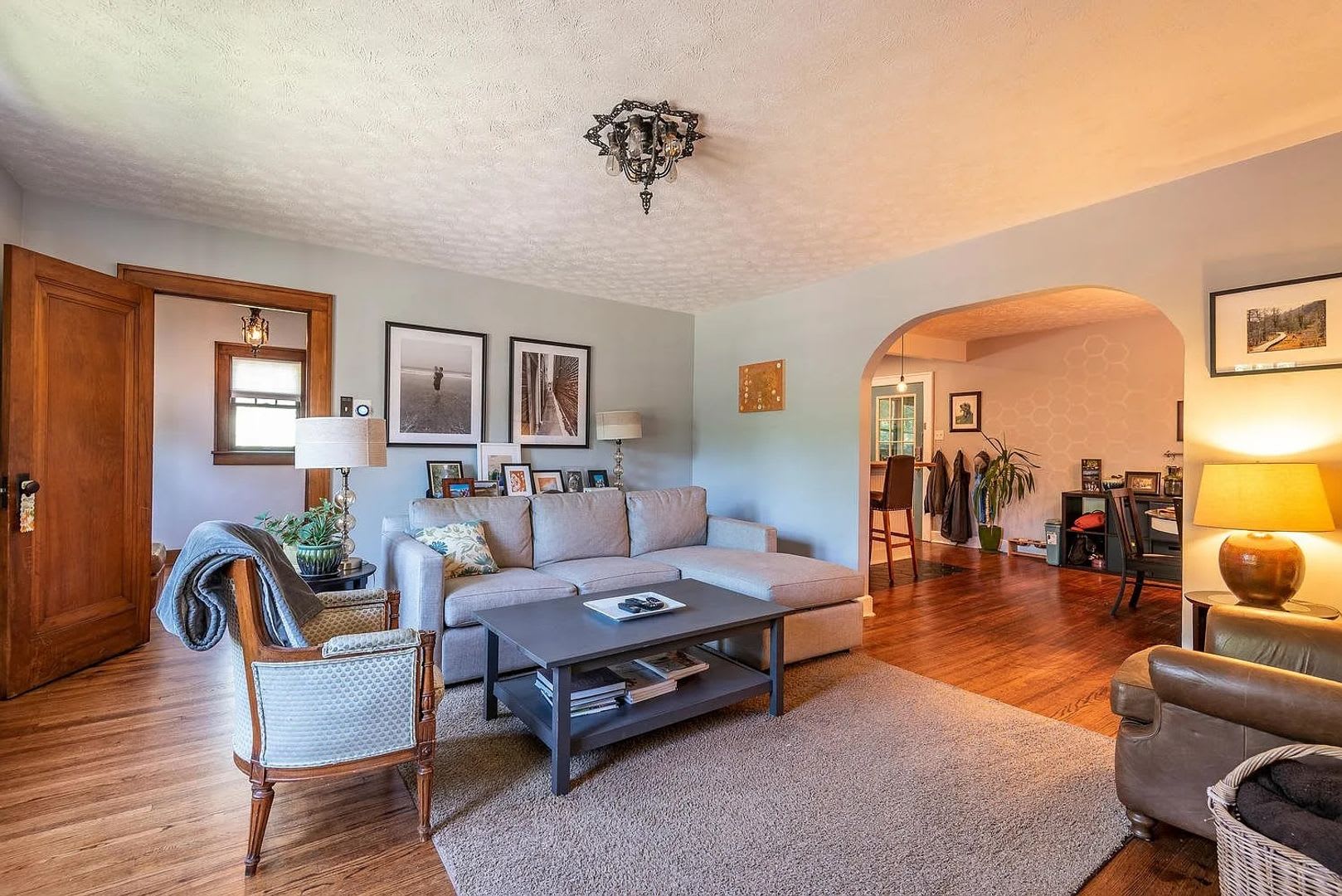 Fully Furnished 4/5Br 2.5 Bath South Campus – photo 5