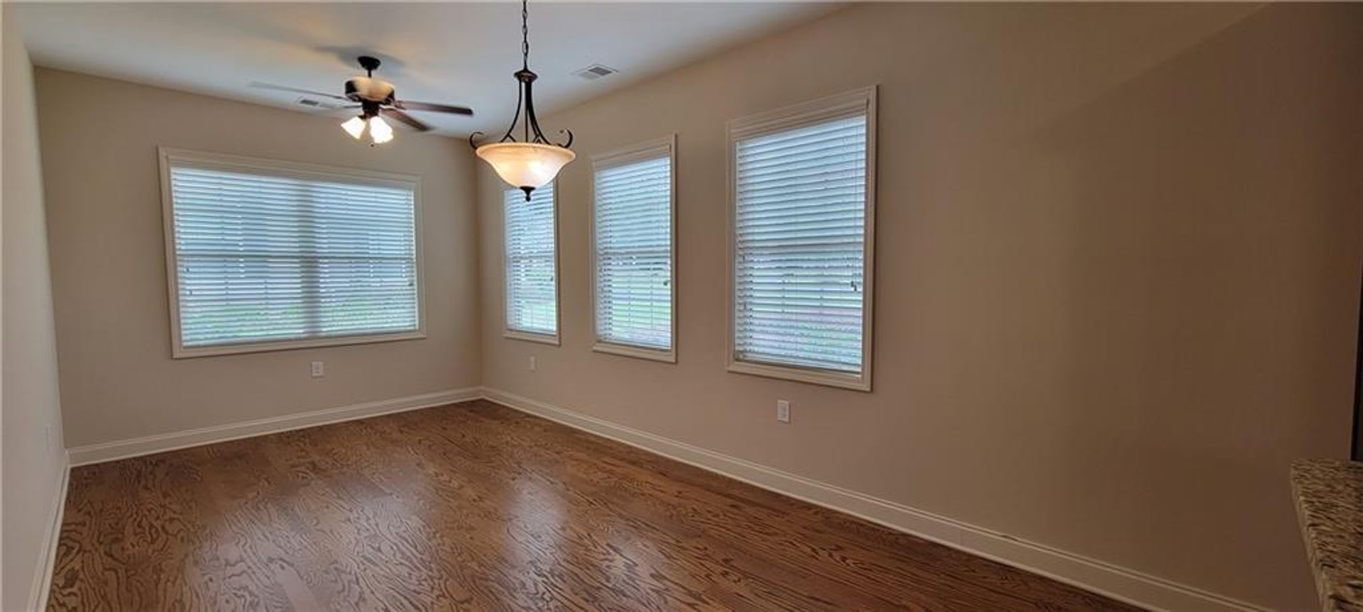 Luxury Living in South Forsyth – photo 5