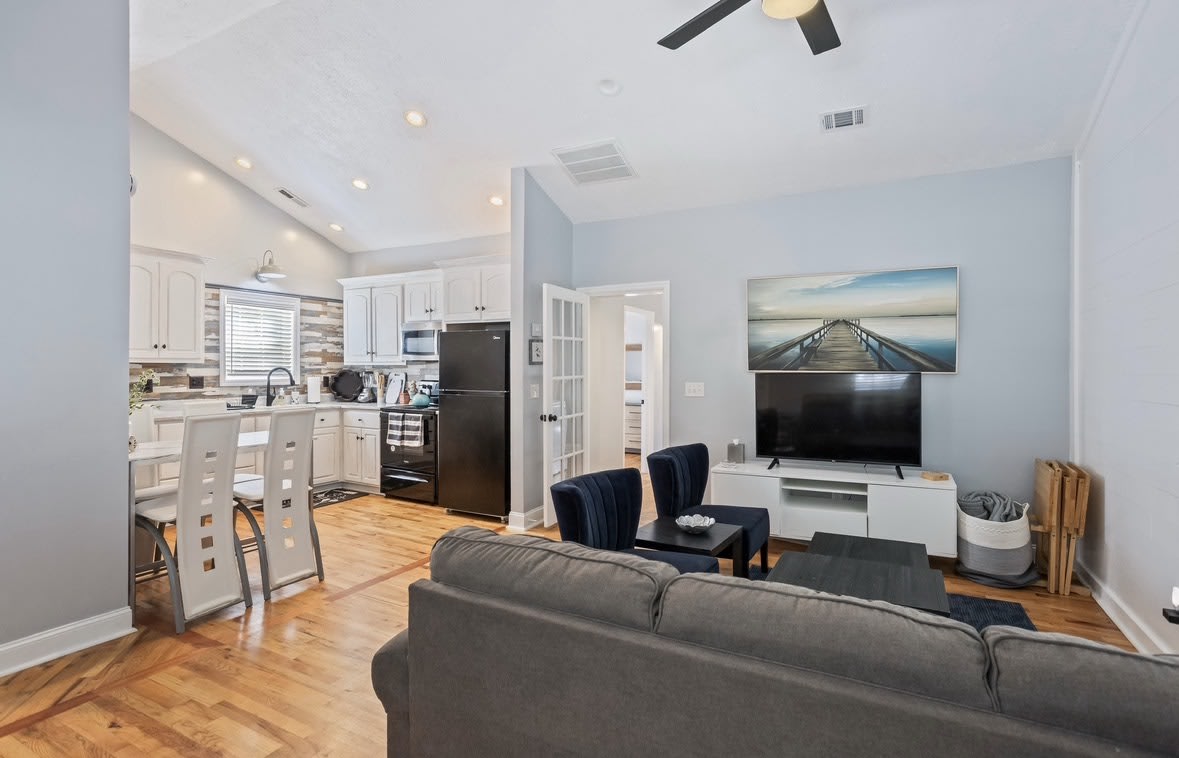 4879 Vaucluse Rd – photo 2