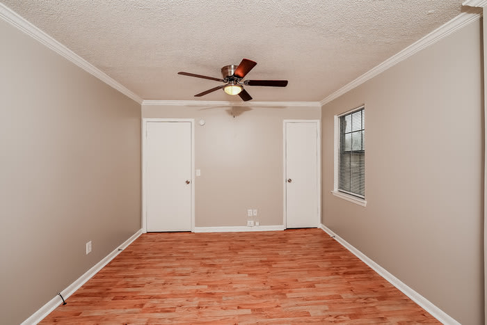 356 Lakeshore Circle – photo 4