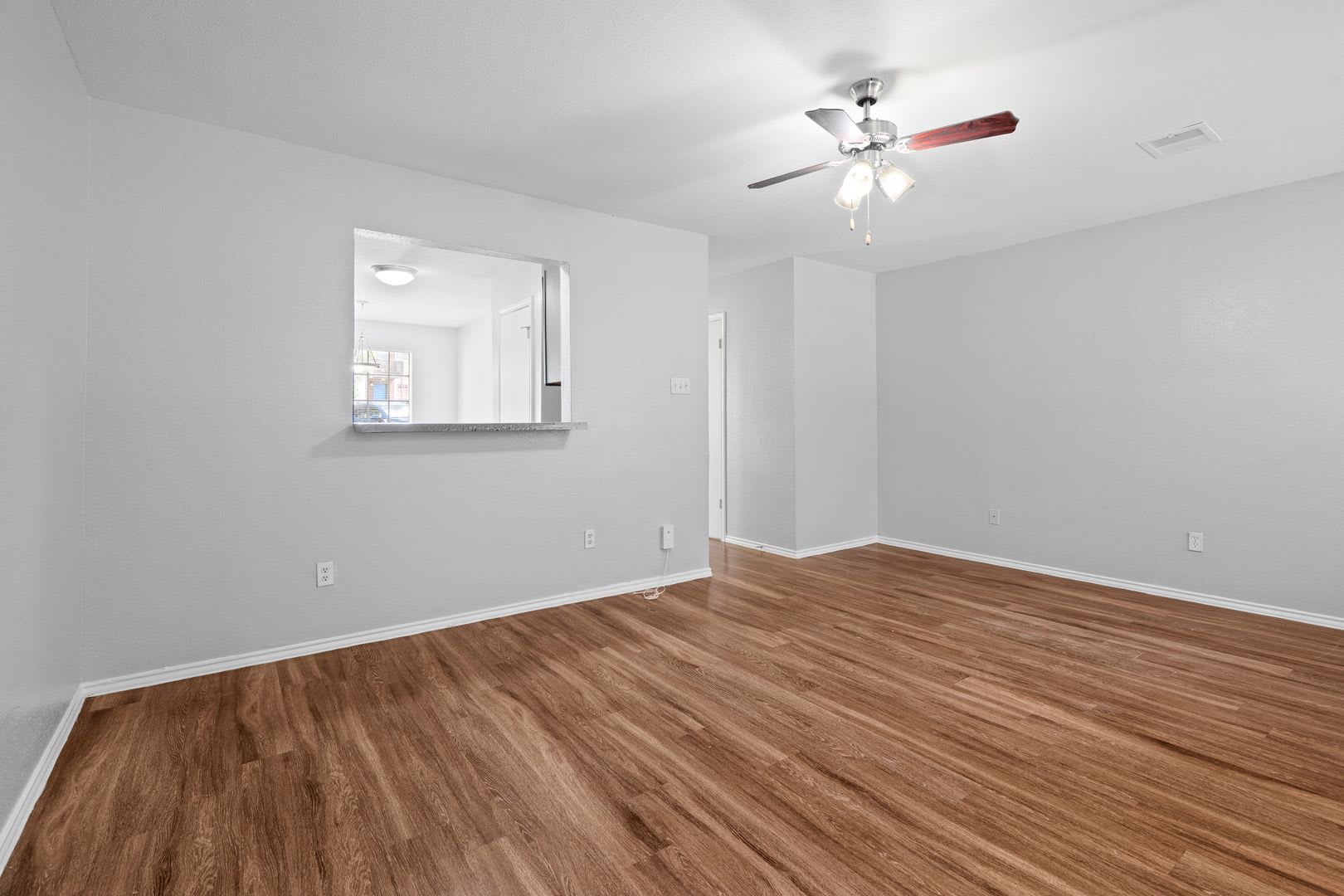 RIVER CROSSING TOWNHOME – photo 4