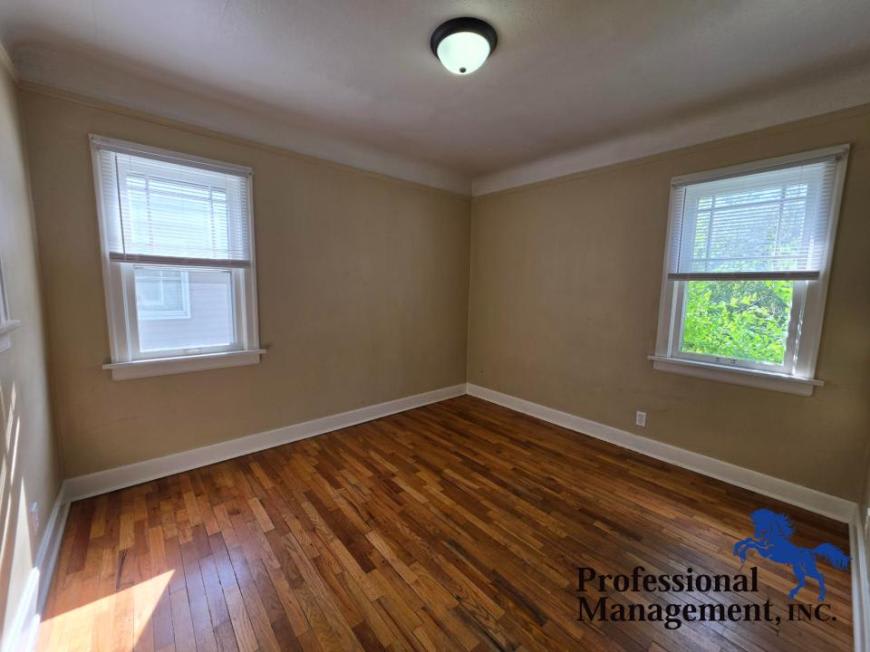 106 Alderson Ave – photo 4