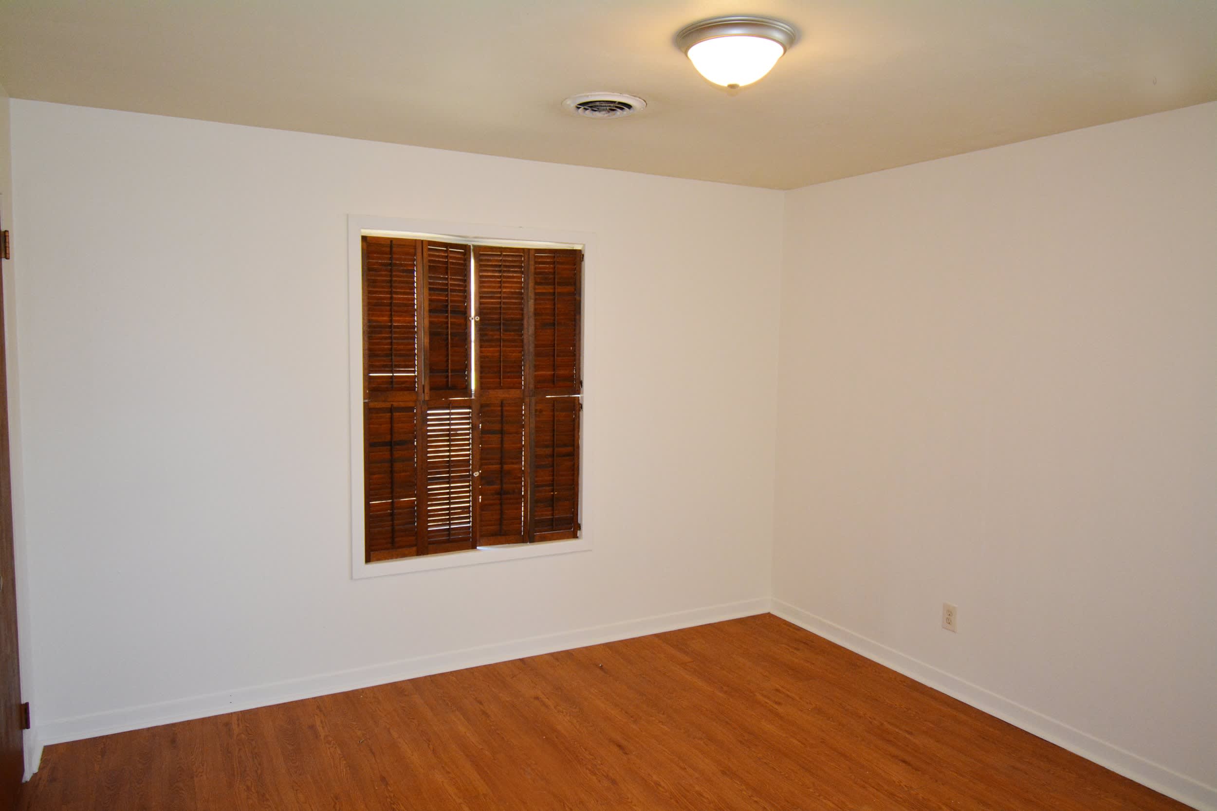 908 East Stone Street – photo 3