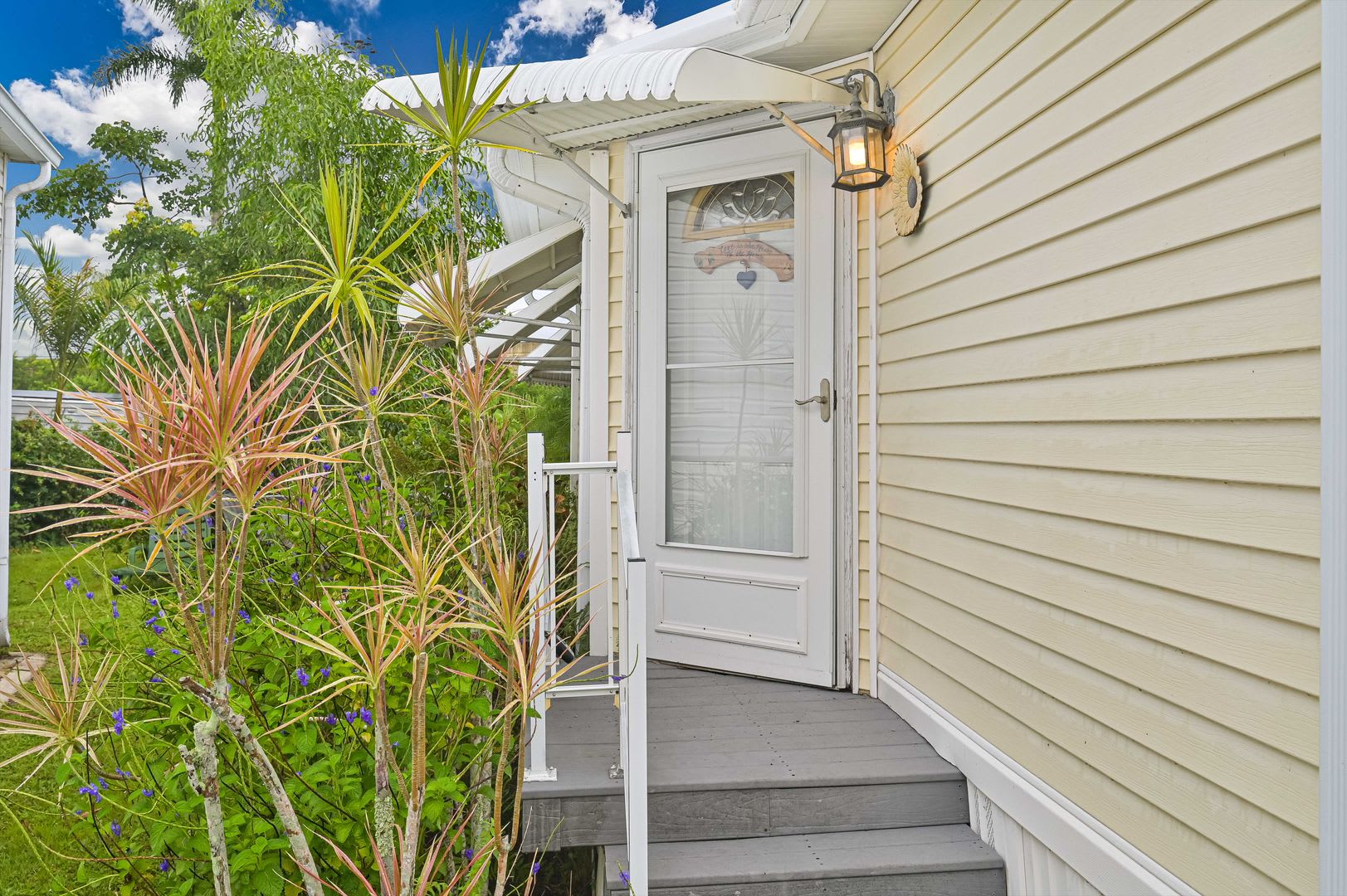 Now Available 1 1 Manufactured Home In Estero – photo 2