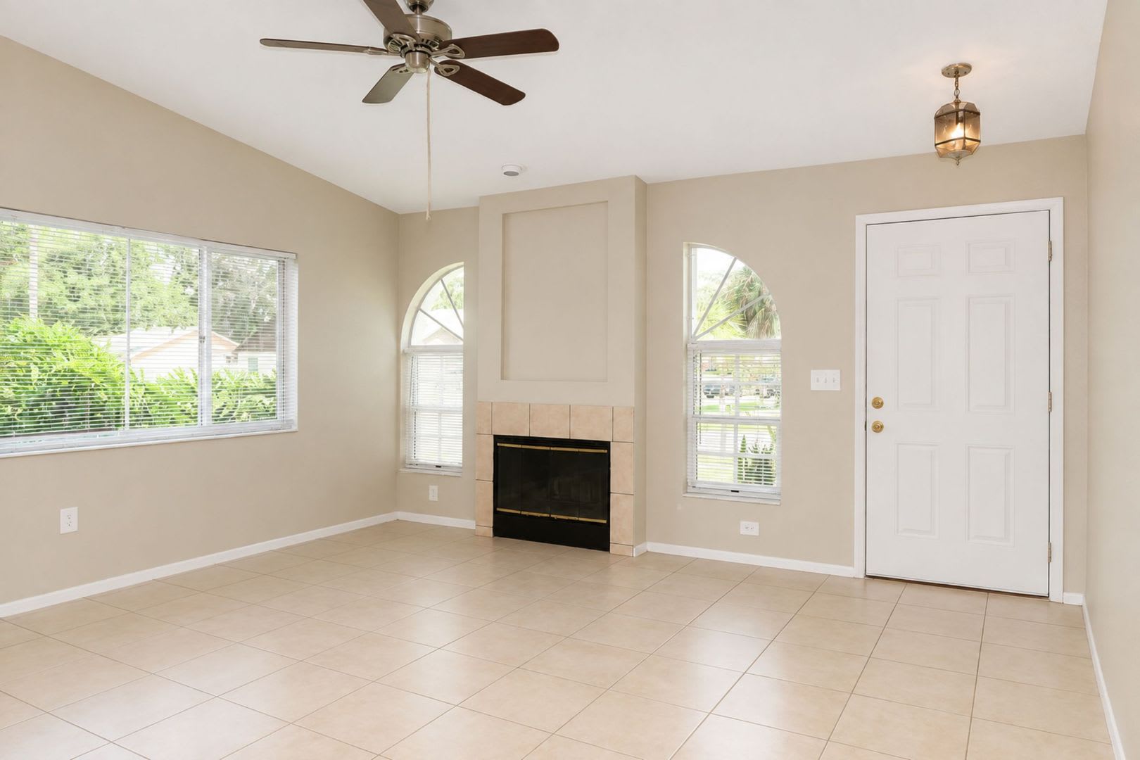 3 Bedroom, 2 Bathroom Home for Rent in Plant City! – photo 3