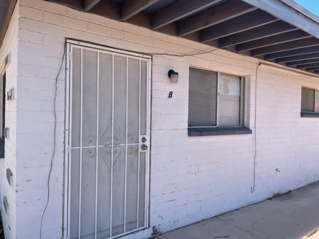 833 W 1st St Apt B – photo 2