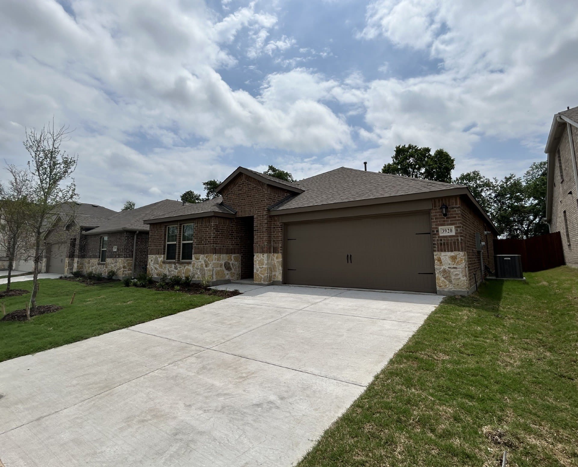 3920 Glastonbury Road – photo 2