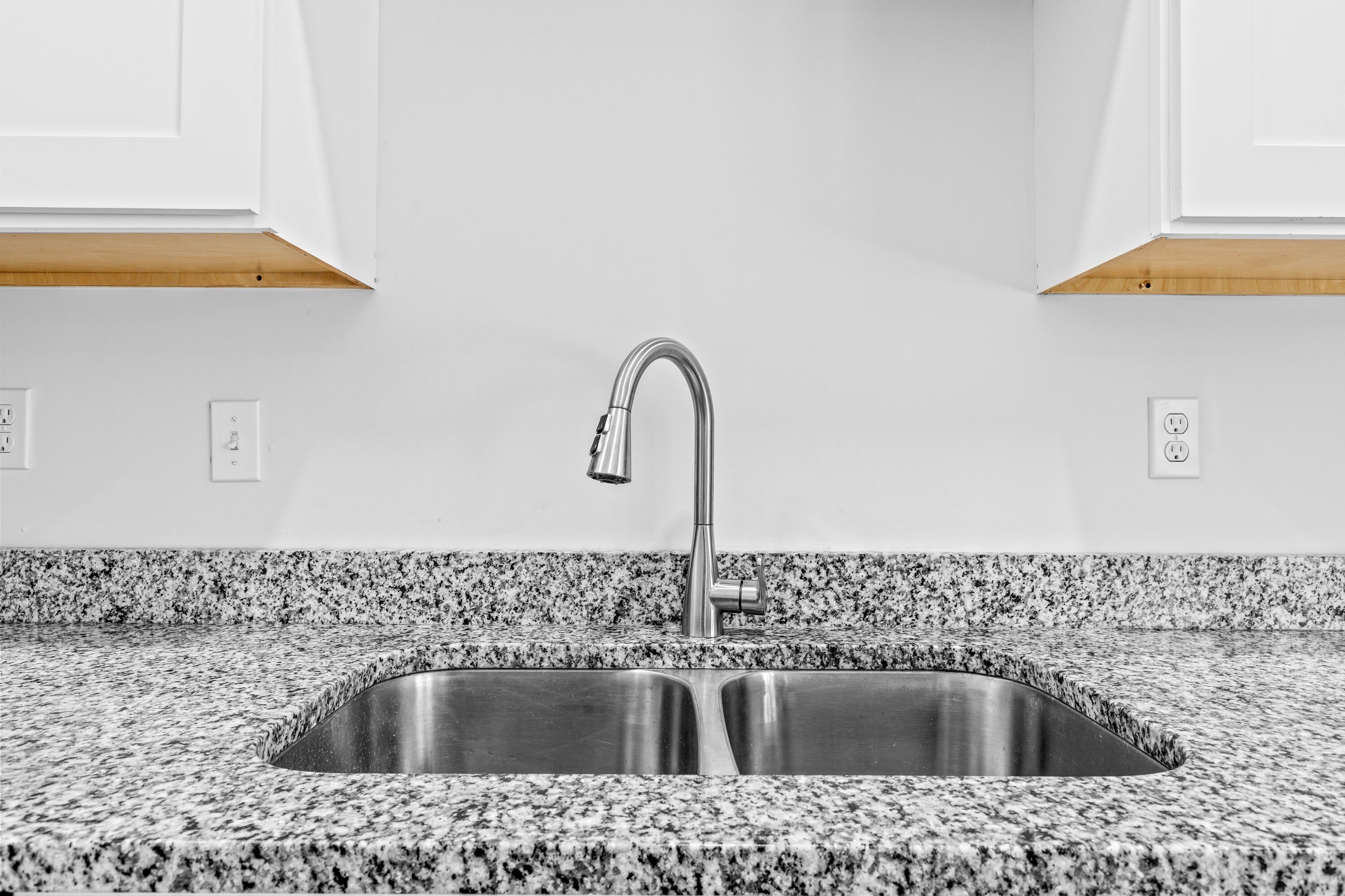 1213 N Chamberlain Avenue – photo 5