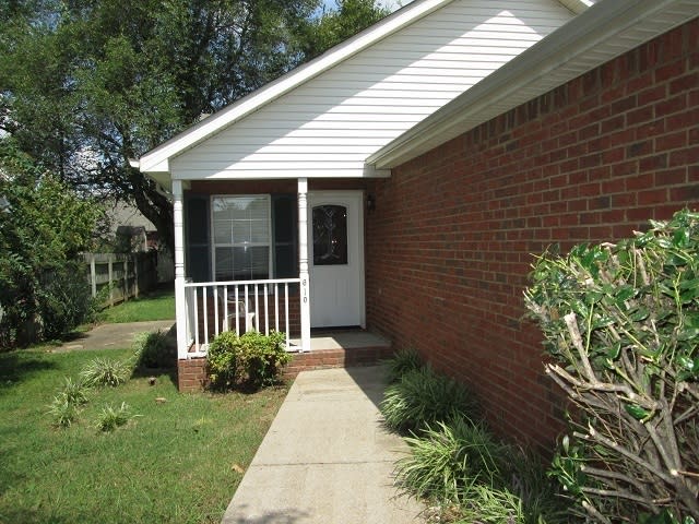 Cozy 3 Bedroom, 2 Bath Home in Saddlebrook – photo 2
