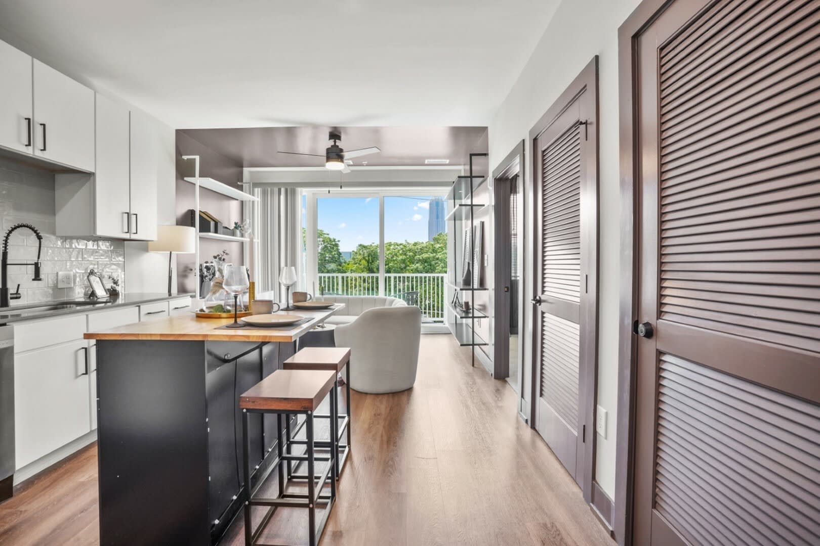 555 Boulevard – photo 4
