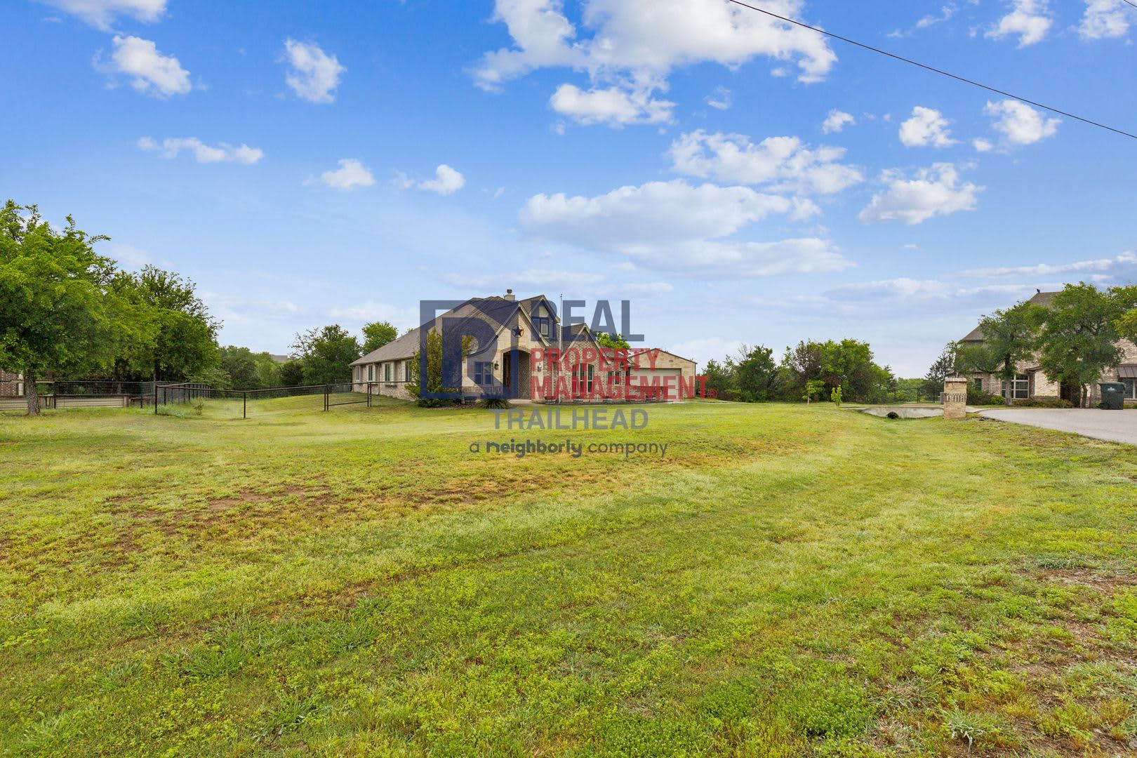 Custom 3-Bedroom Home on 2+ Acres in Deer Ridge Estates – photo 4